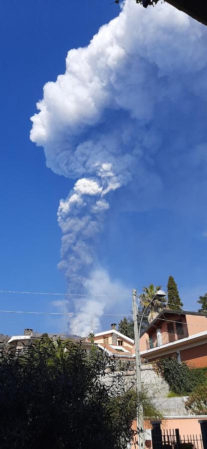B&B Alle Falde Dell'Etna ซัฟเฟรานา เอตเนอา ภายนอก รูปภาพ